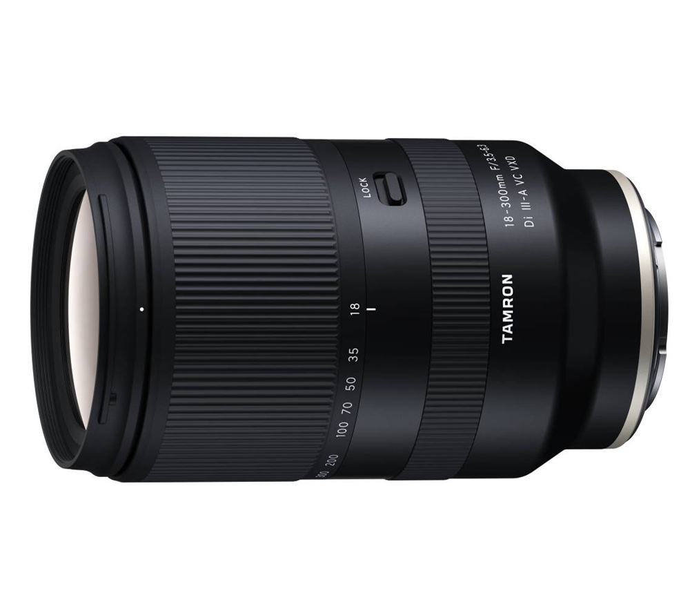 Объектив Tamron 18-300mm f/3.5-6.3 Di III-A VC VXD